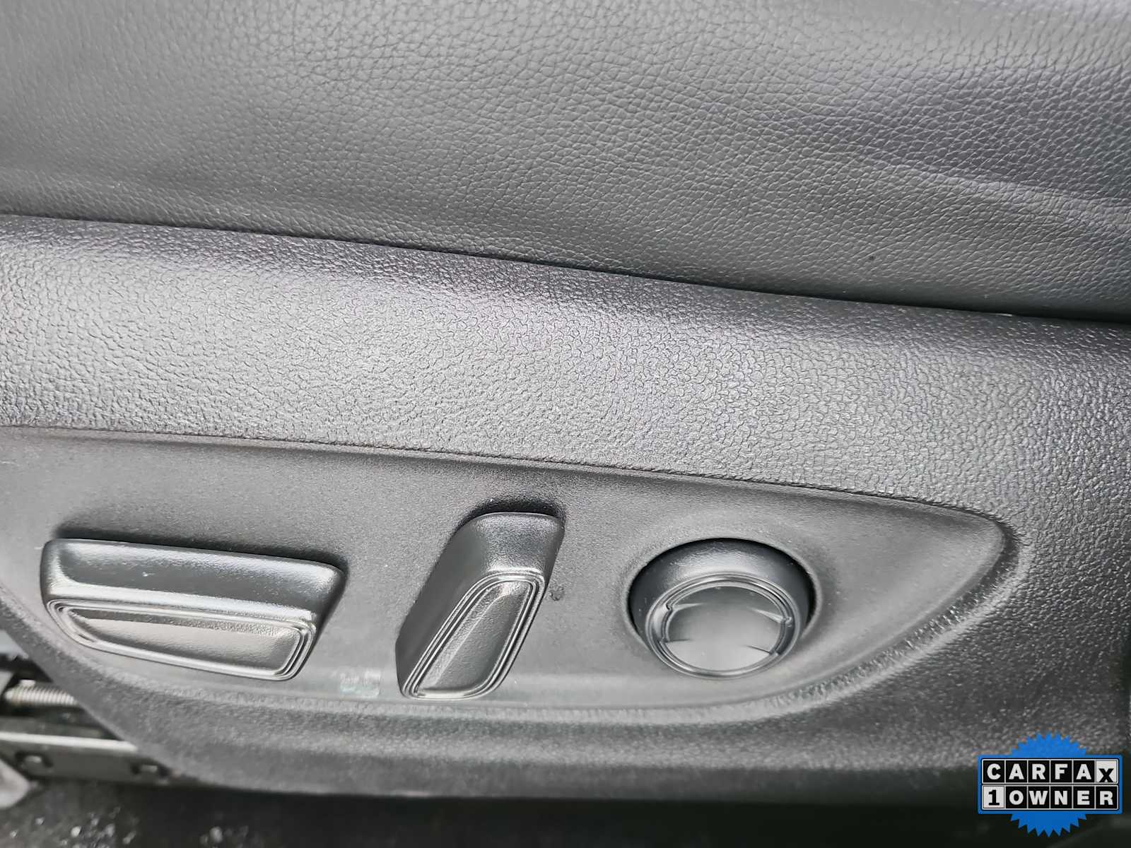 Thumbnail: 2023 Toyota Highlander - 25