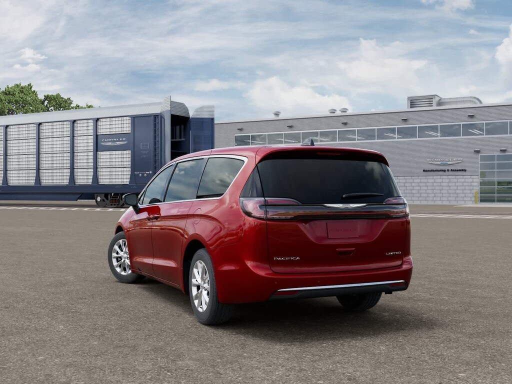 New 2026 Chrysler Pacifica Limited Passenger Van