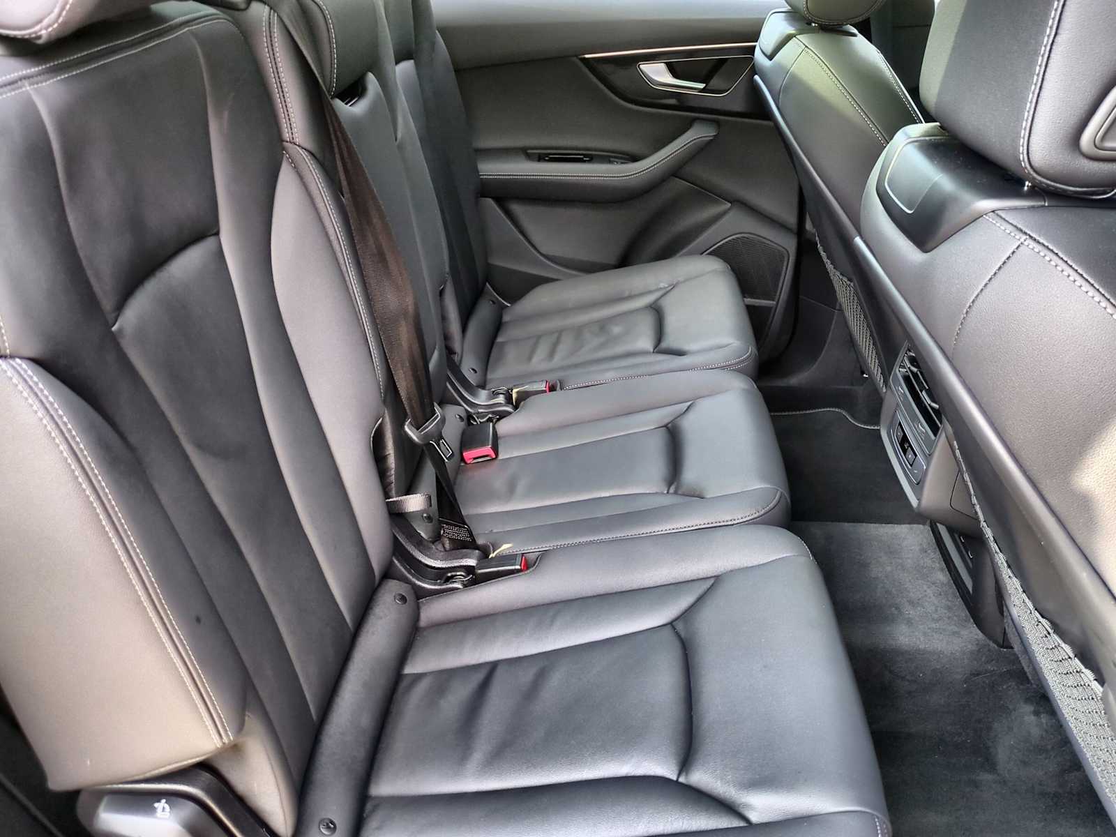 Thumbnail: 2025 Audi Q7 - 21