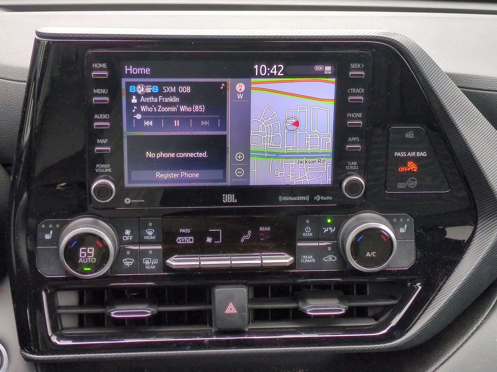 Thumbnail: 2021 Toyota Highlander - 28