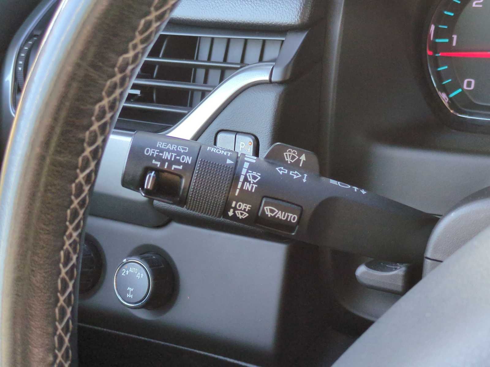 Thumbnail: 2019 Chevrolet Tahoe - 25