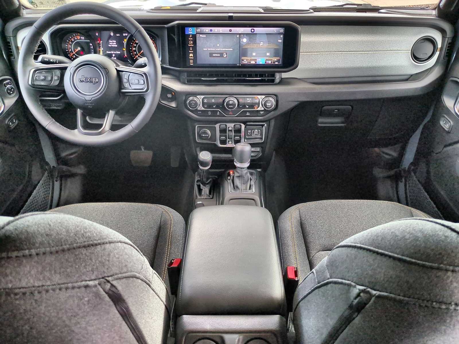 Thumbnail: 2025 Jeep Gladiator - 15