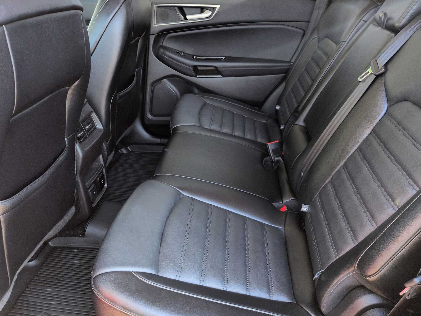 Thumbnail: 2018 Ford Edge - 19