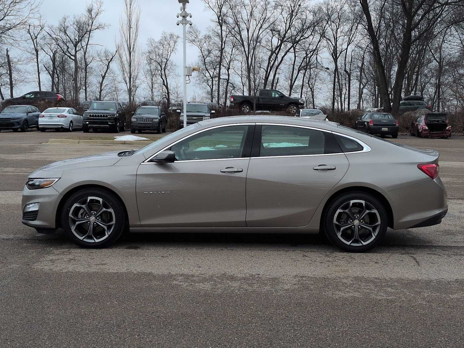 Thumbnail: 2023 Chevrolet Malibu - 11