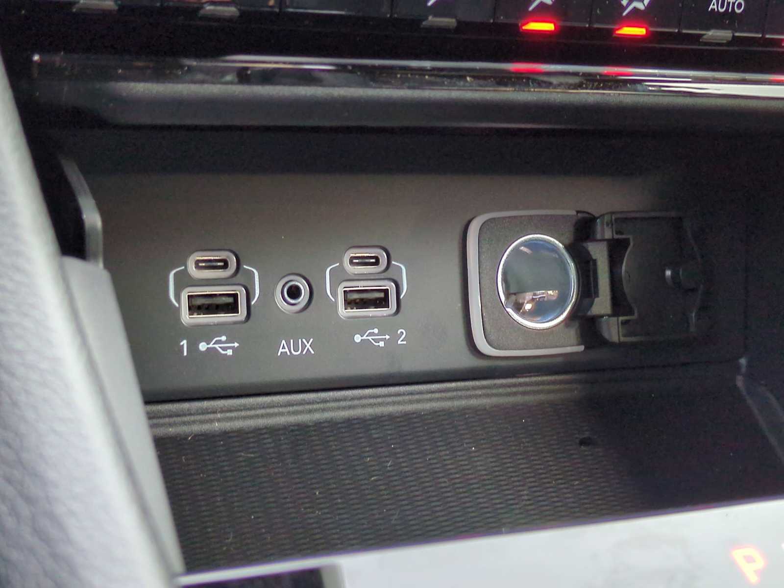 Thumbnail: 2025 Jeep Grand Cherokee - 33