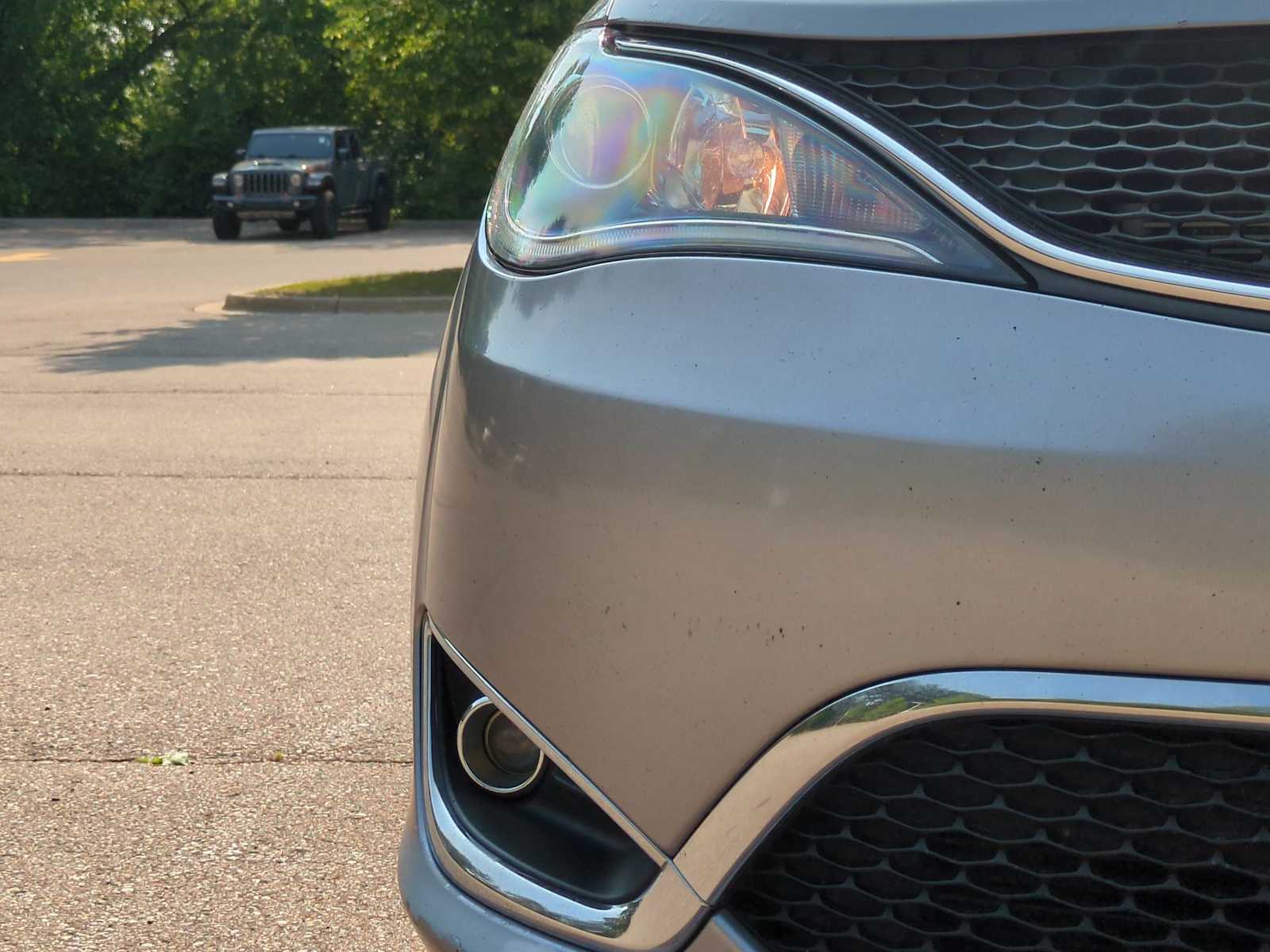 Thumbnail: 2019 Chrysler Pacifica - 11
