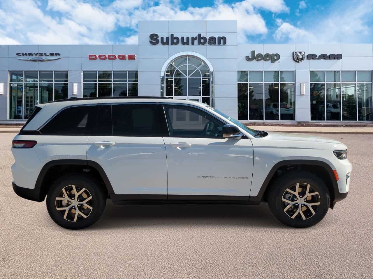 Thumbnail: 2025 Jeep Grand Cherokee - 9