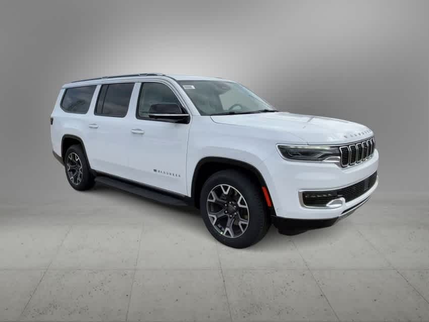 Thumbnail: 2023 Jeep Wagoneer - 2