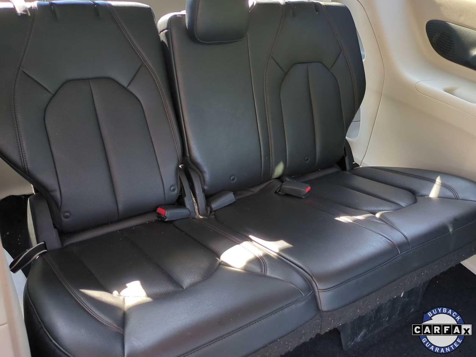 Thumbnail: 2019 Chrysler Pacifica - 21