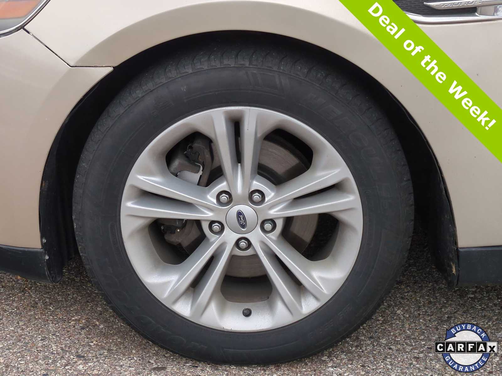 Thumbnail: 2017 Ford Taurus - 14