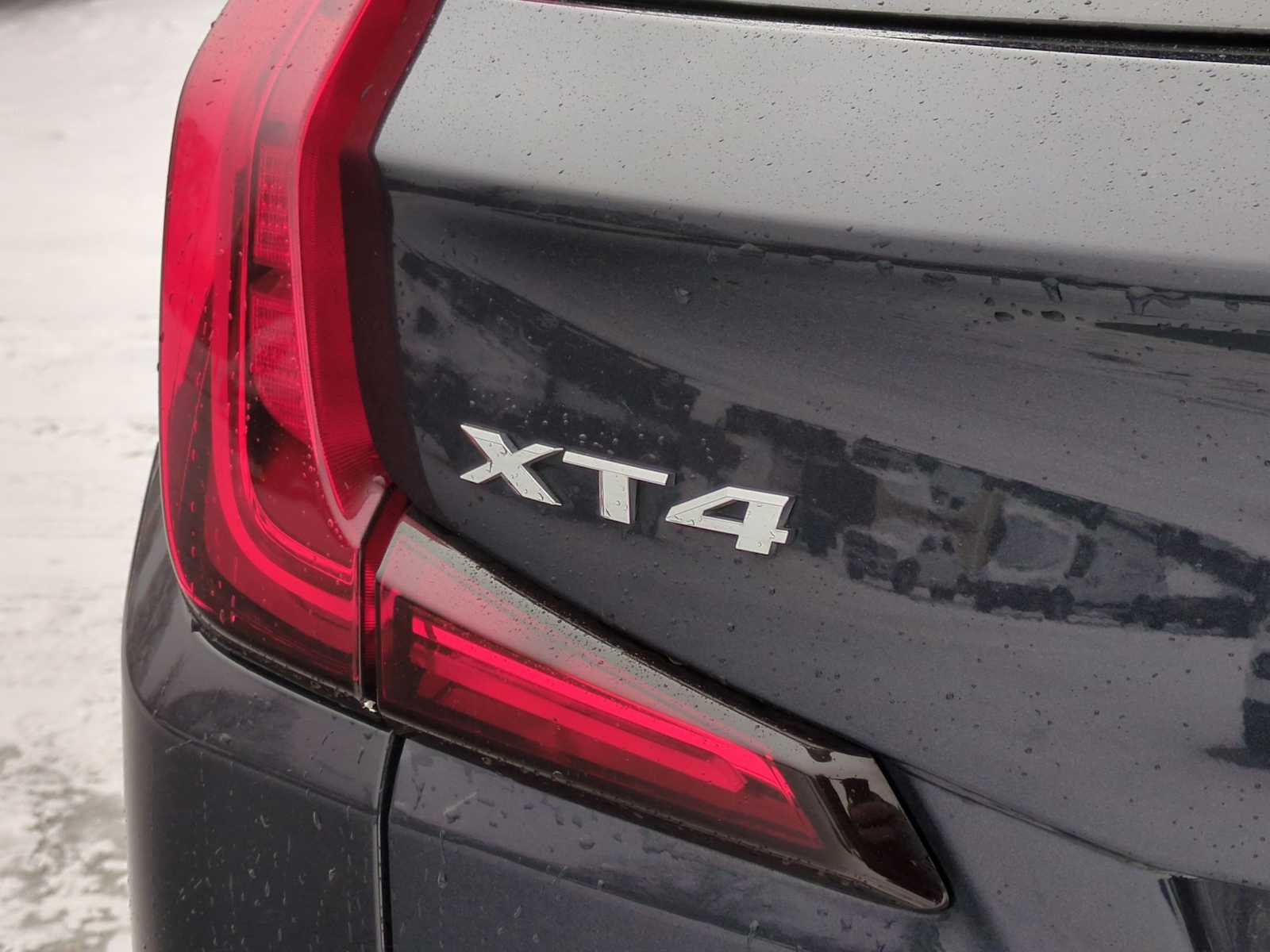 Thumbnail: 2022 Cadillac XT4 - 13