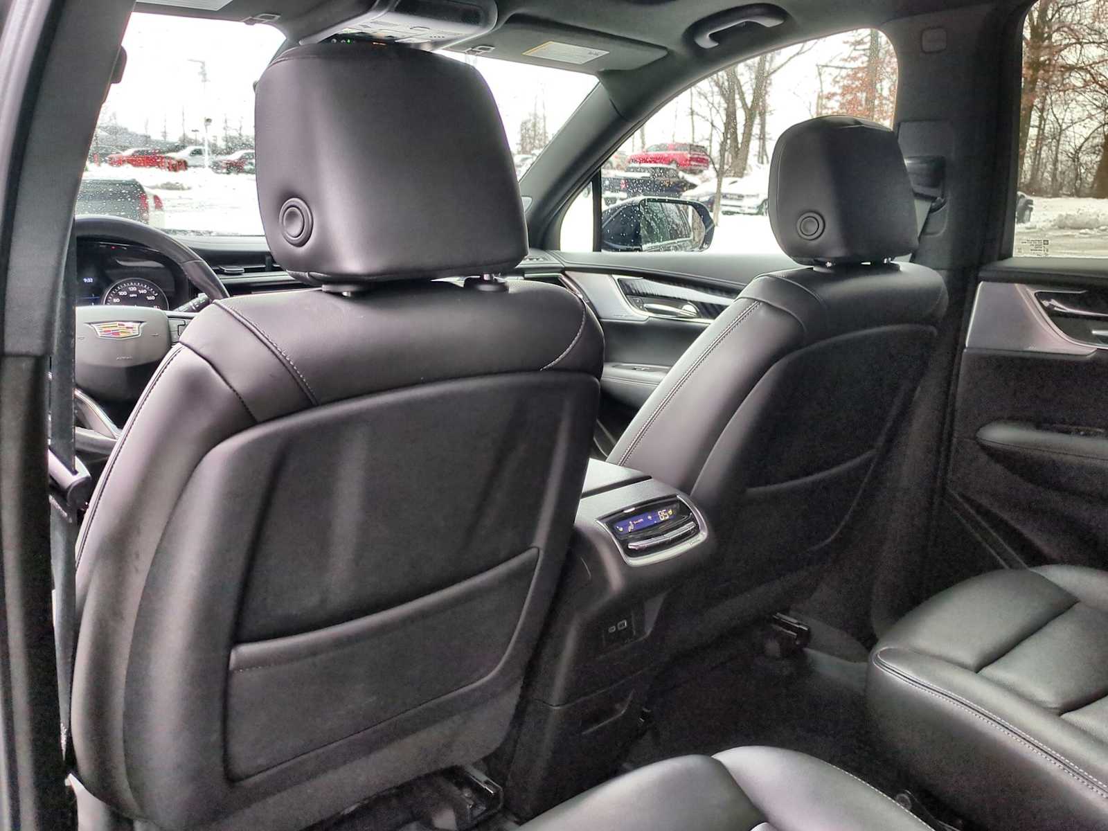 Thumbnail: 2023 Cadillac XT6 - 18