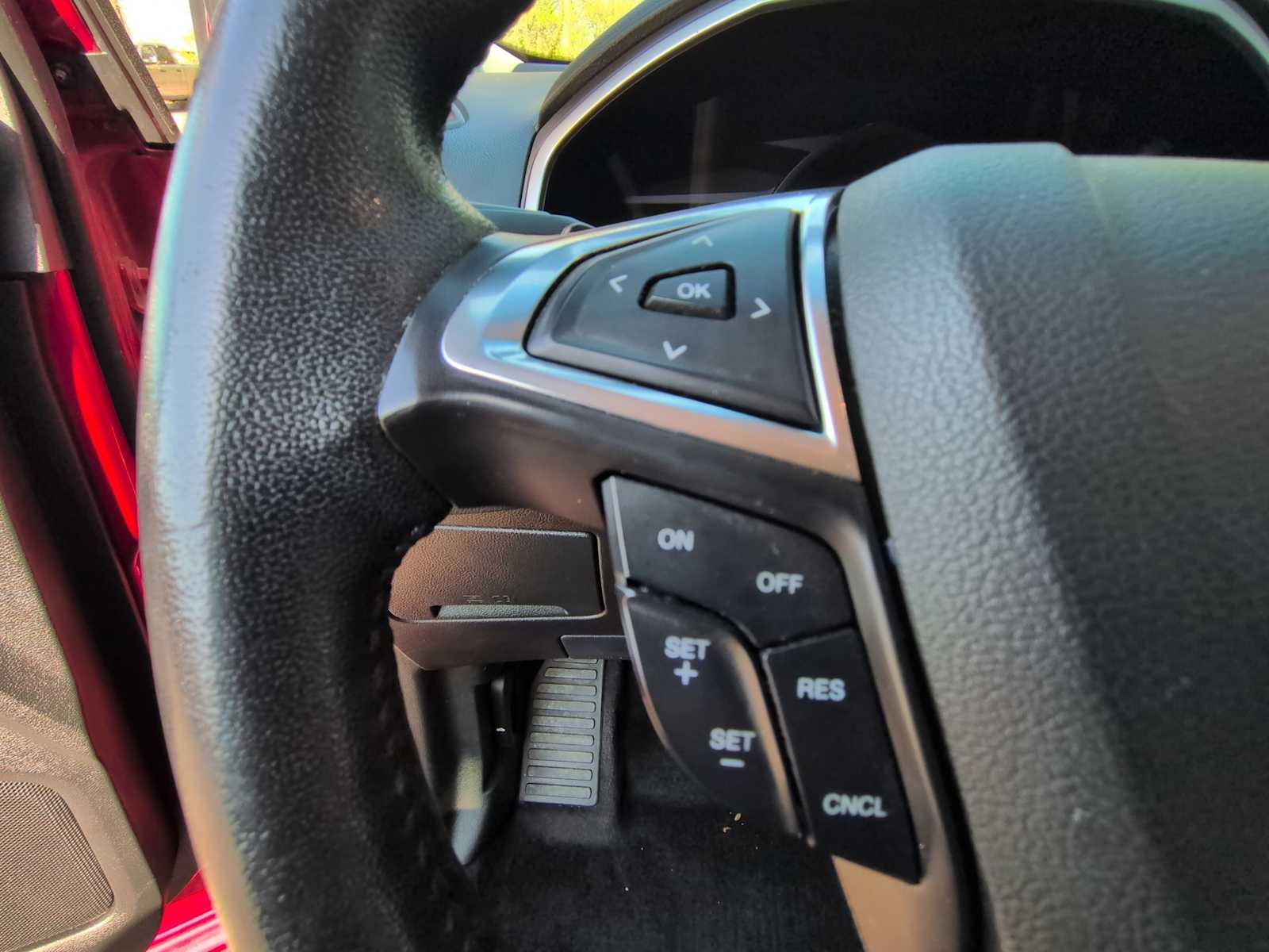 Thumbnail: 2018 Ford Edge - 24