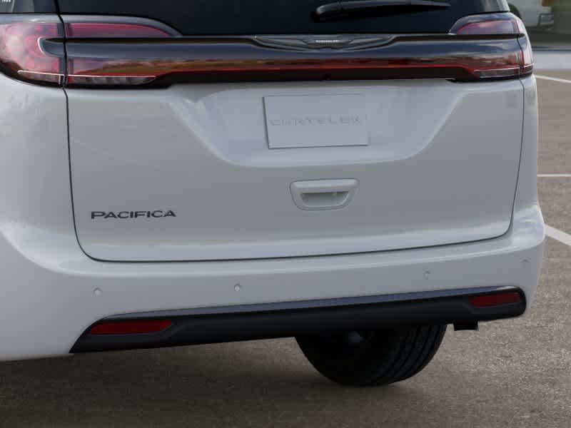 Thumbnail: 2026 Chrysler Pacifica - 13