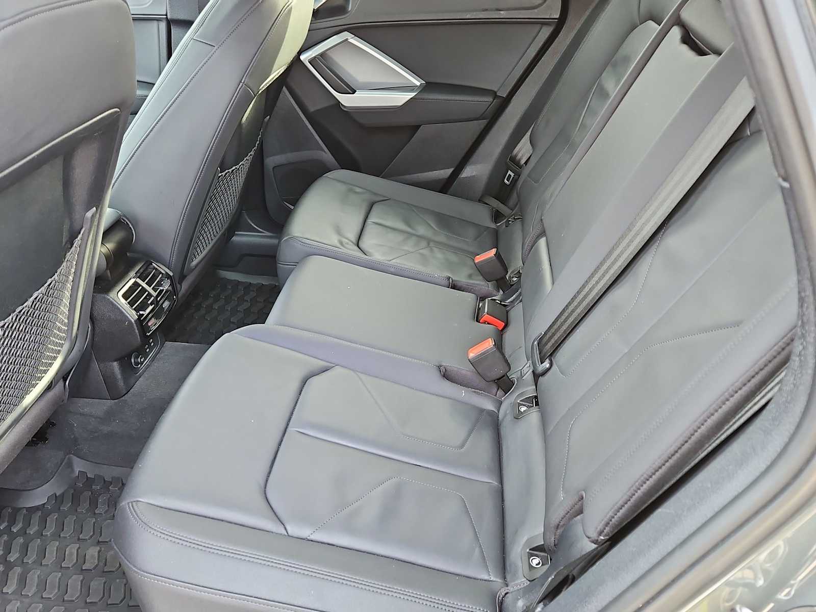 Thumbnail: 2022 Audi Q3 - 24