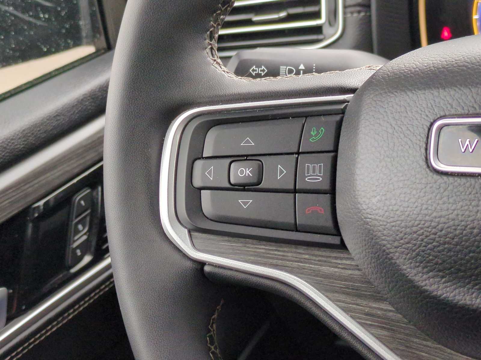 Thumbnail: 2024 Jeep Wagoneer - 23