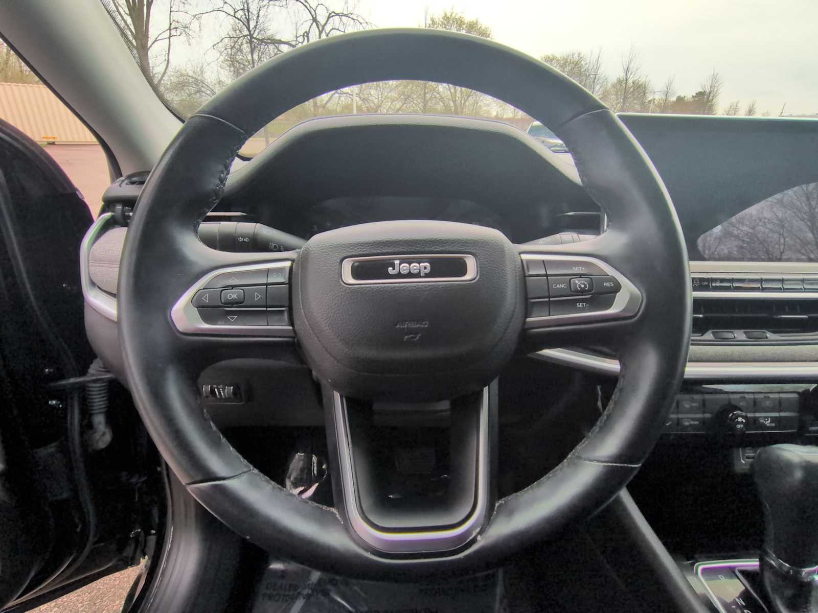 Thumbnail: 2022 Jeep Compass - 25