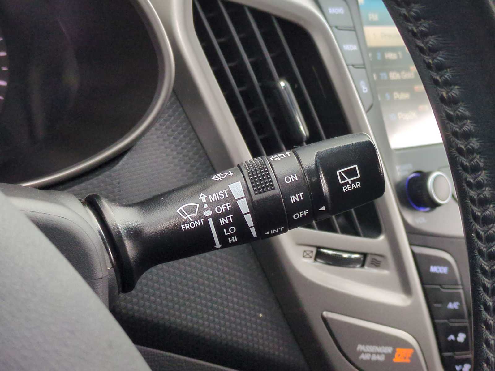 Thumbnail: 2017 Hyundai Veloster - 27