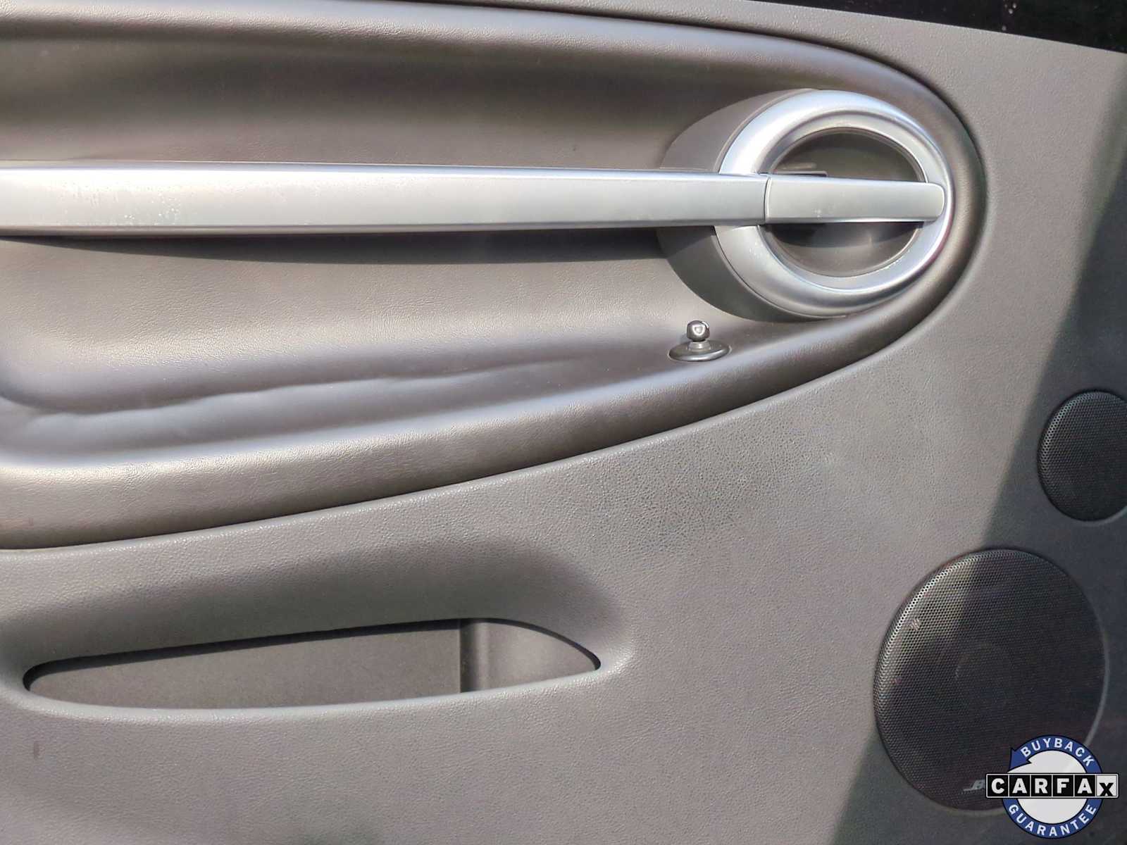 Thumbnail: 2005 Chevrolet SSR - 17