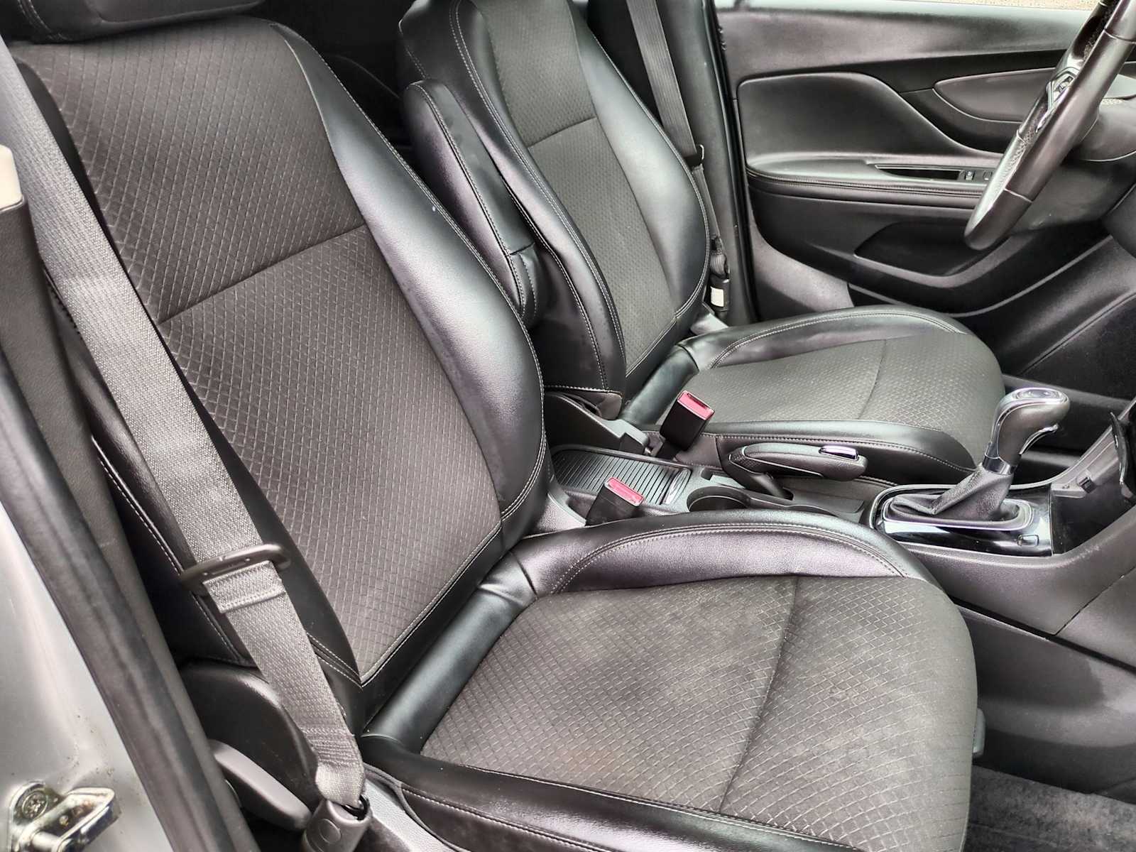 Thumbnail: 2019 Buick Encore - 22