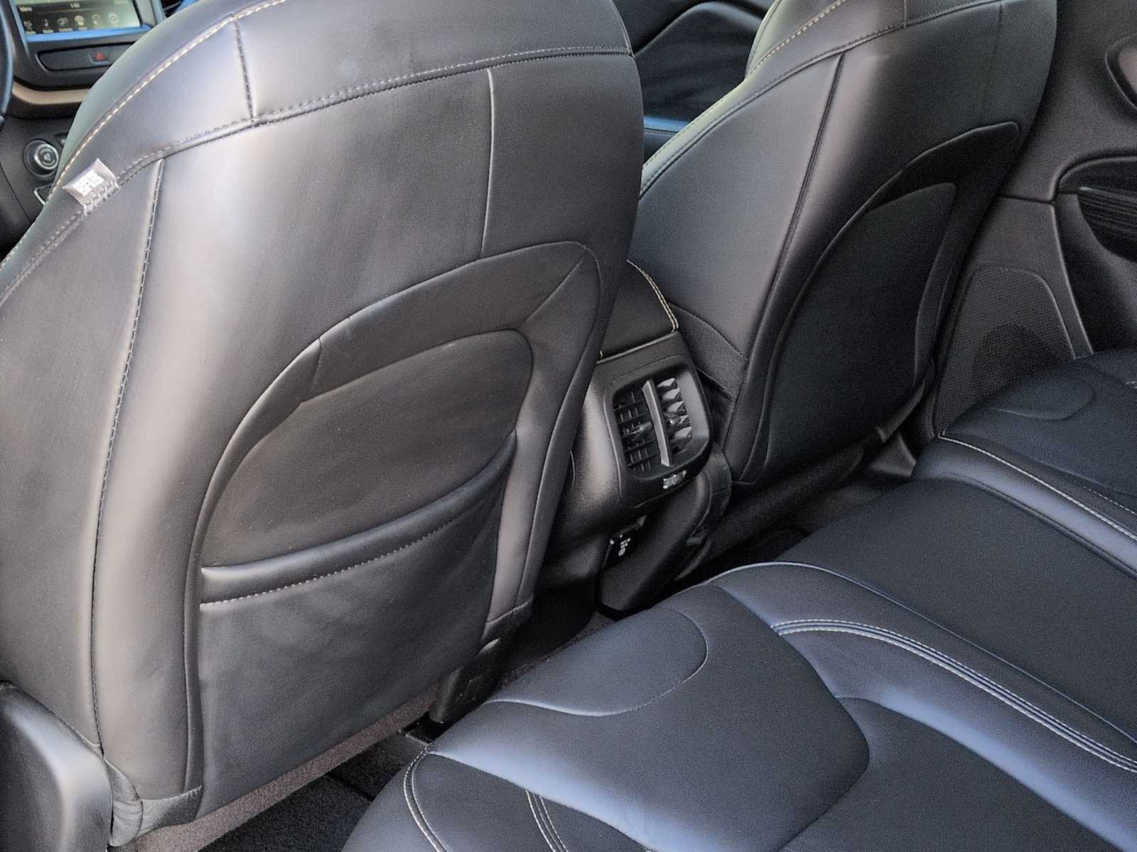 Thumbnail: 2017 Jeep Cherokee - 19