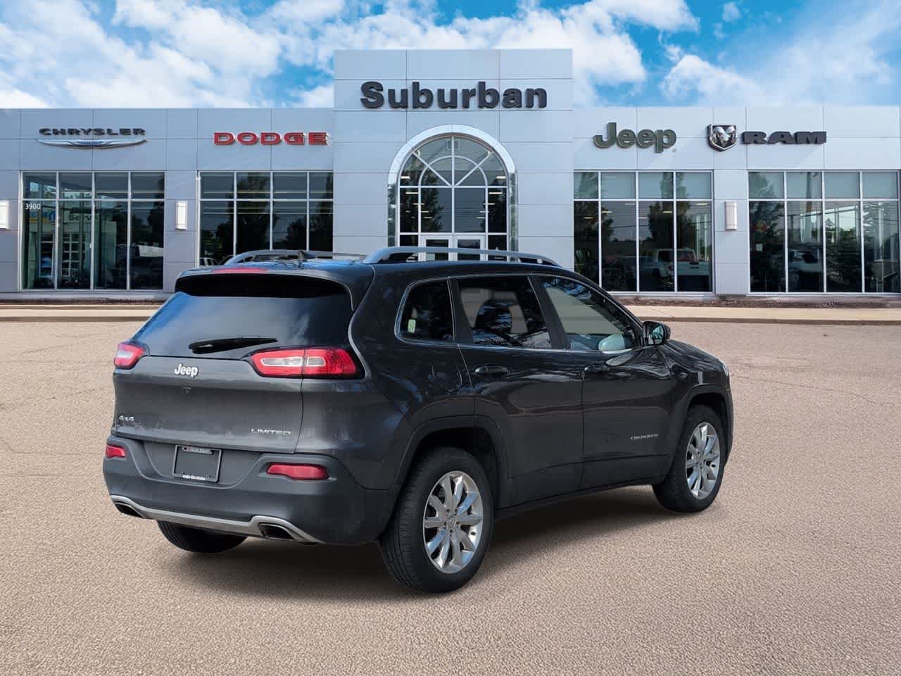 Thumbnail: 2017 Jeep Cherokee - 8