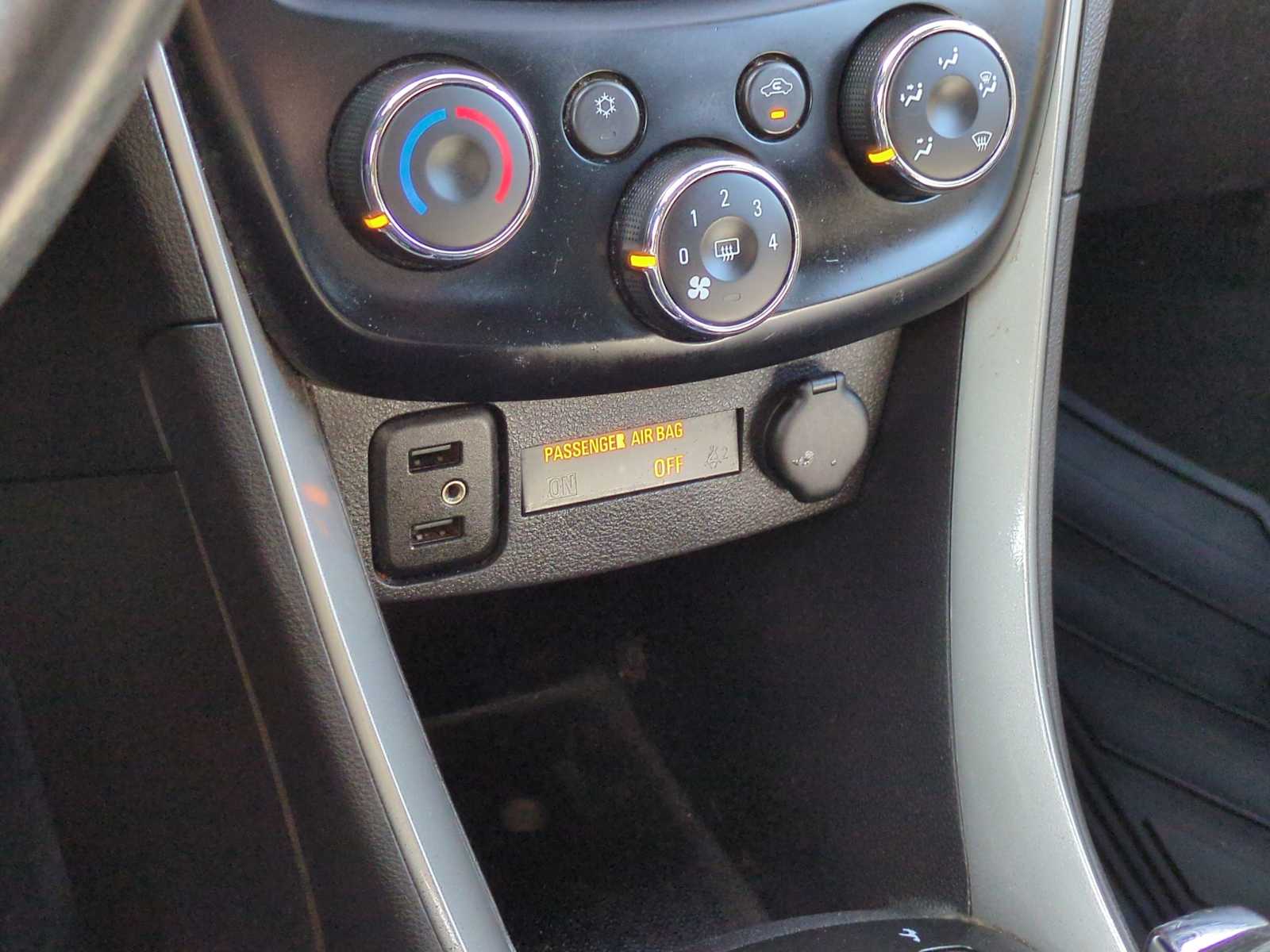 Thumbnail: 2019 Chevrolet Trax - 30