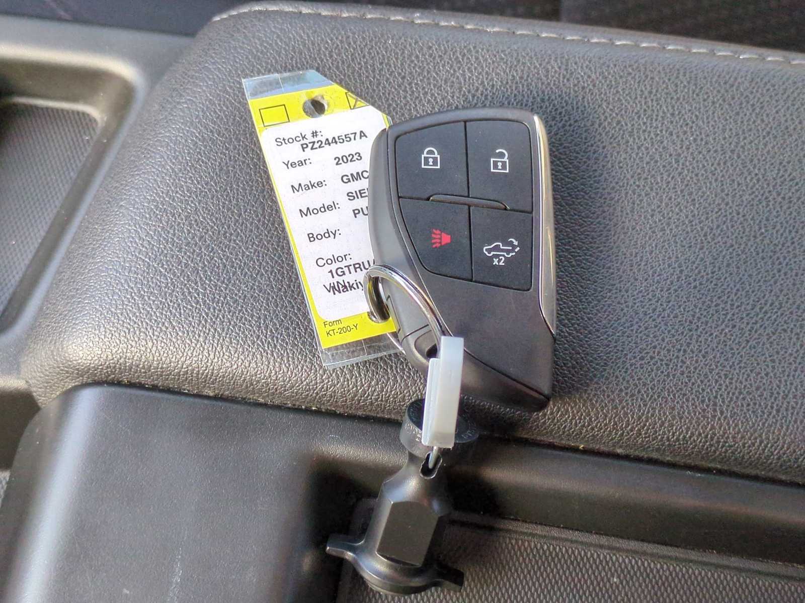 Thumbnail: 2023 GMC Sierra 1500 - 35