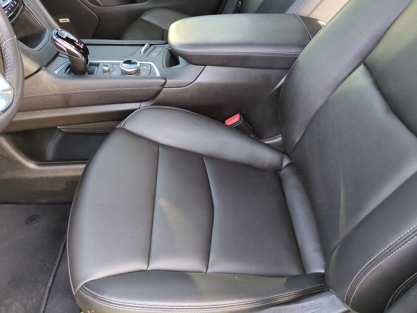 Thumbnail: 2024 Cadillac XT6 - 16