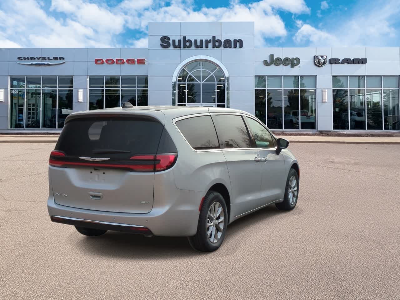 Thumbnail: 2026 Chrysler Pacifica - 8