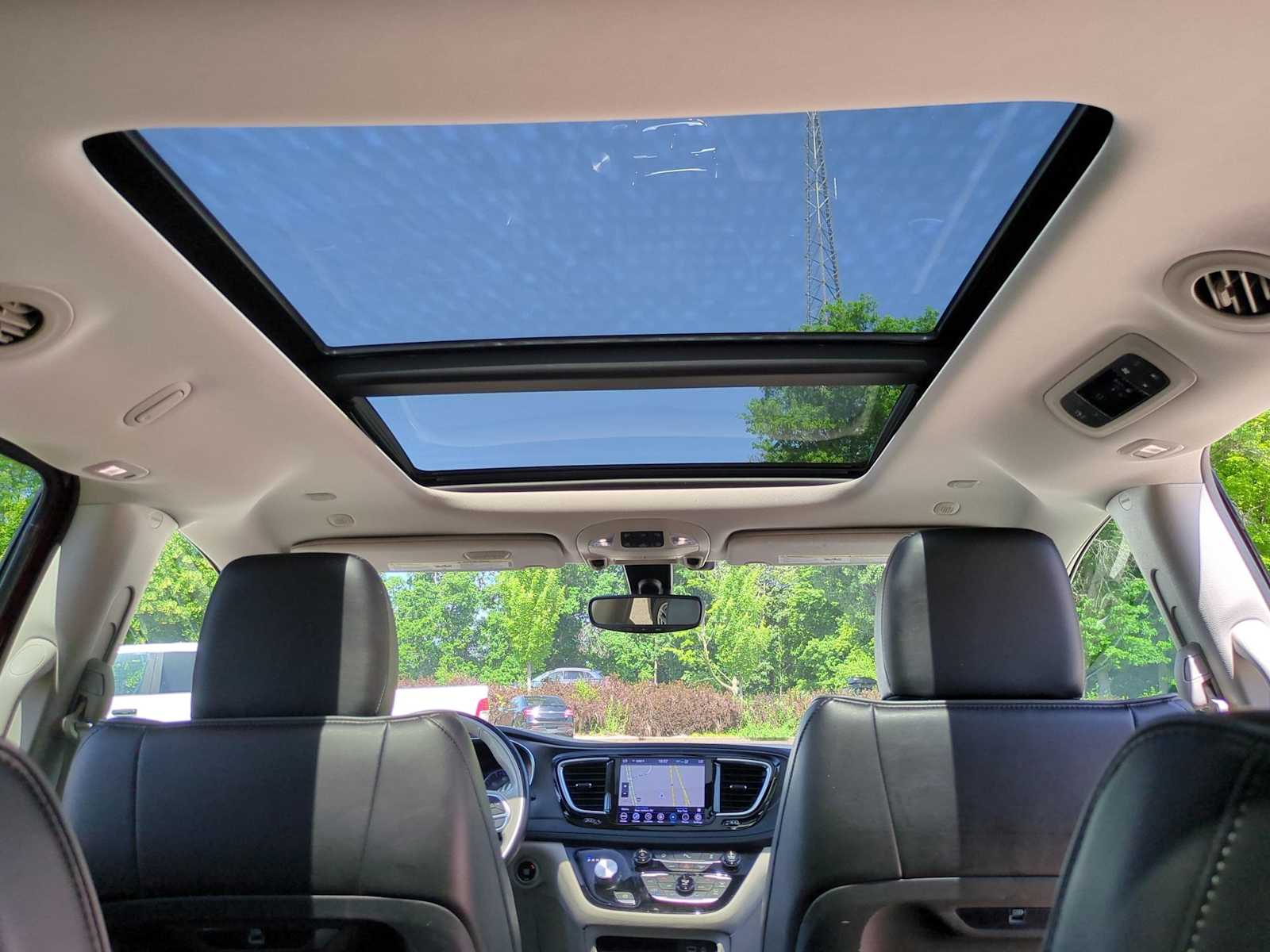 Thumbnail: 2020 Chrysler Pacifica - 23