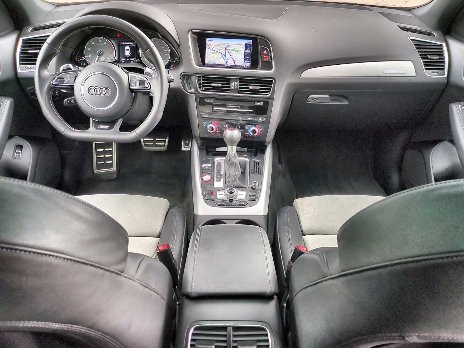 Thumbnail: 2015 Audi SQ5 - 16
