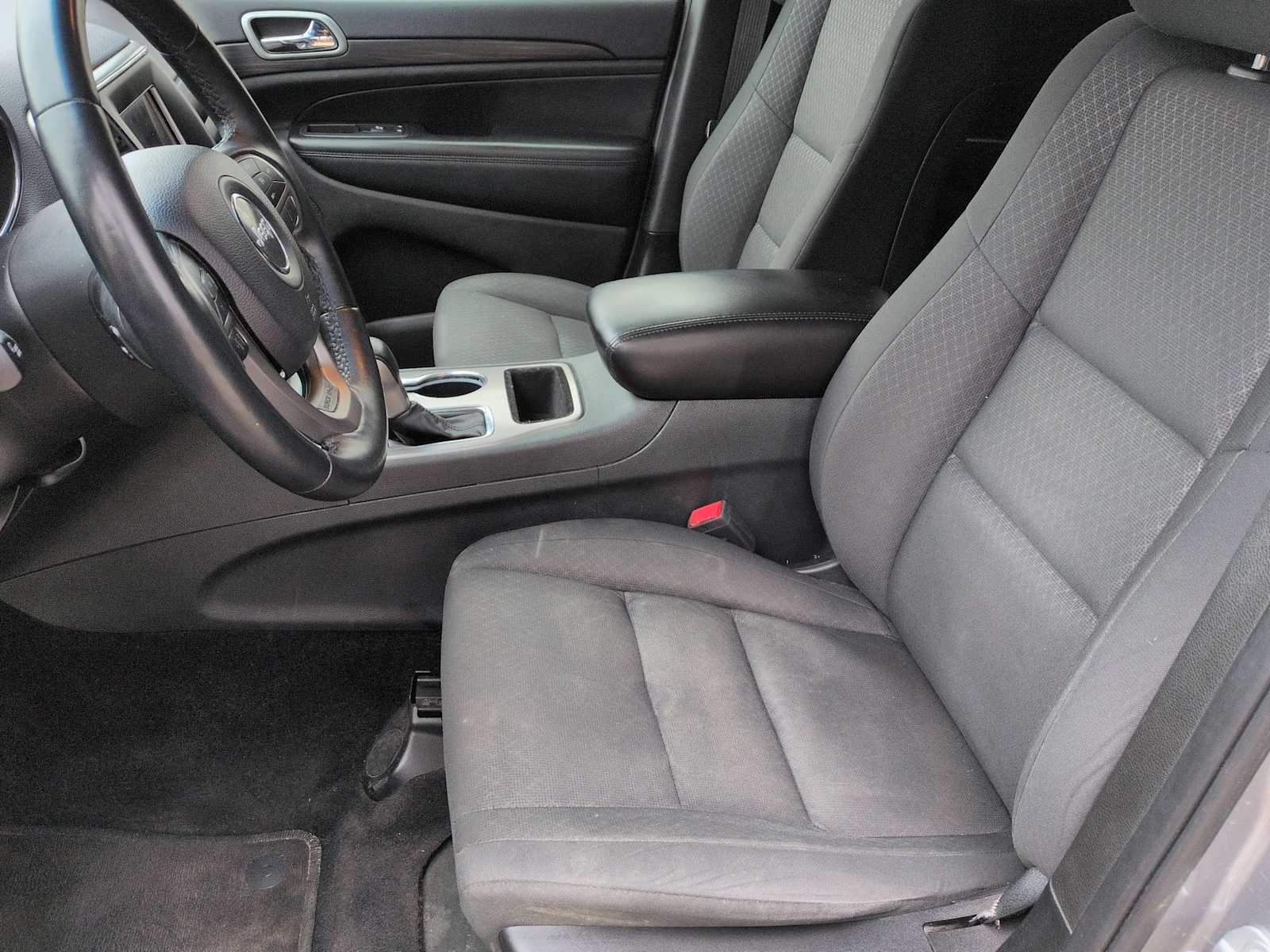 Thumbnail: 2019 Jeep Grand Cherokee - 16