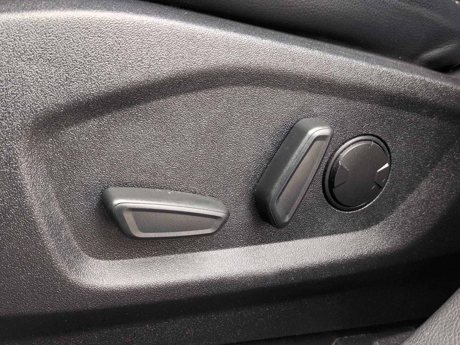 Thumbnail: 2024 Ford Edge - 16