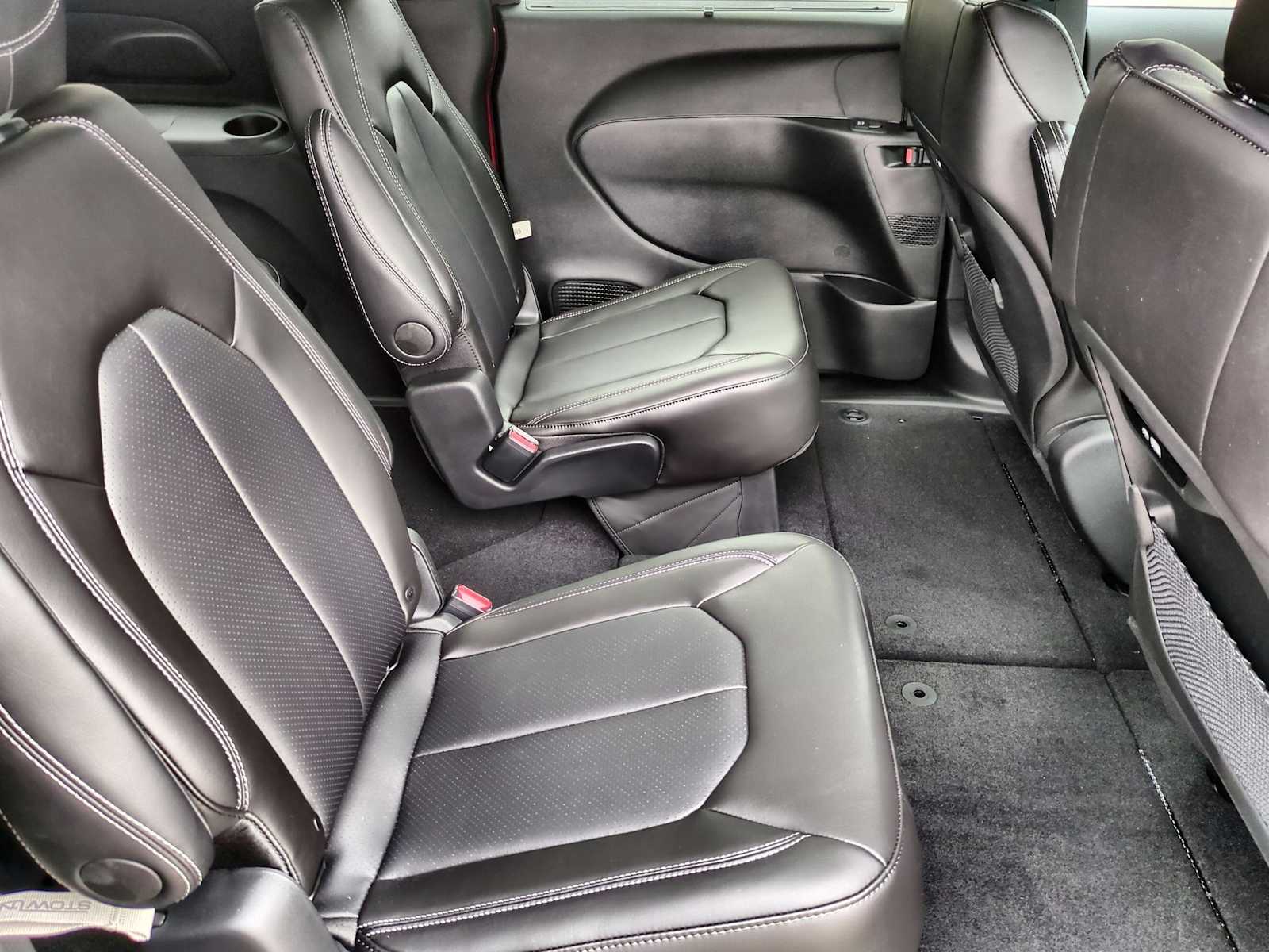 Thumbnail: 2026 Chrysler Pacifica - 20