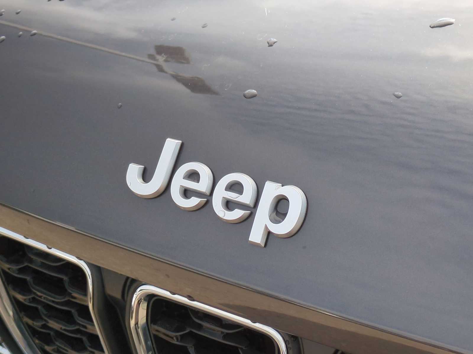 Thumbnail: 2025 Jeep Grand Cherokee - 12