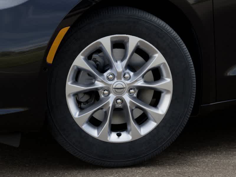 Thumbnail: 2026 Chrysler Pacifica - 8