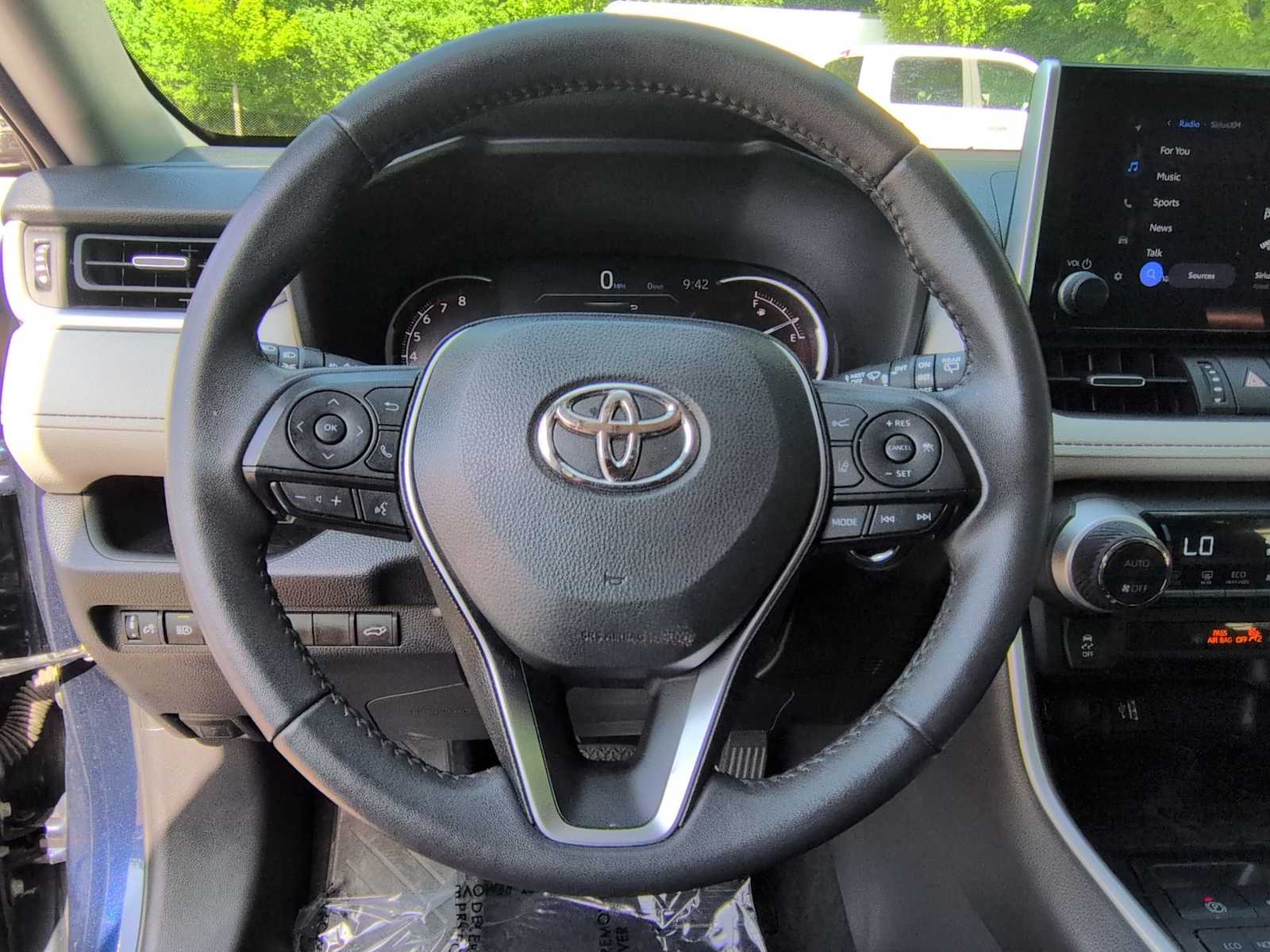 Thumbnail: 2024 Toyota RAV4 - 25