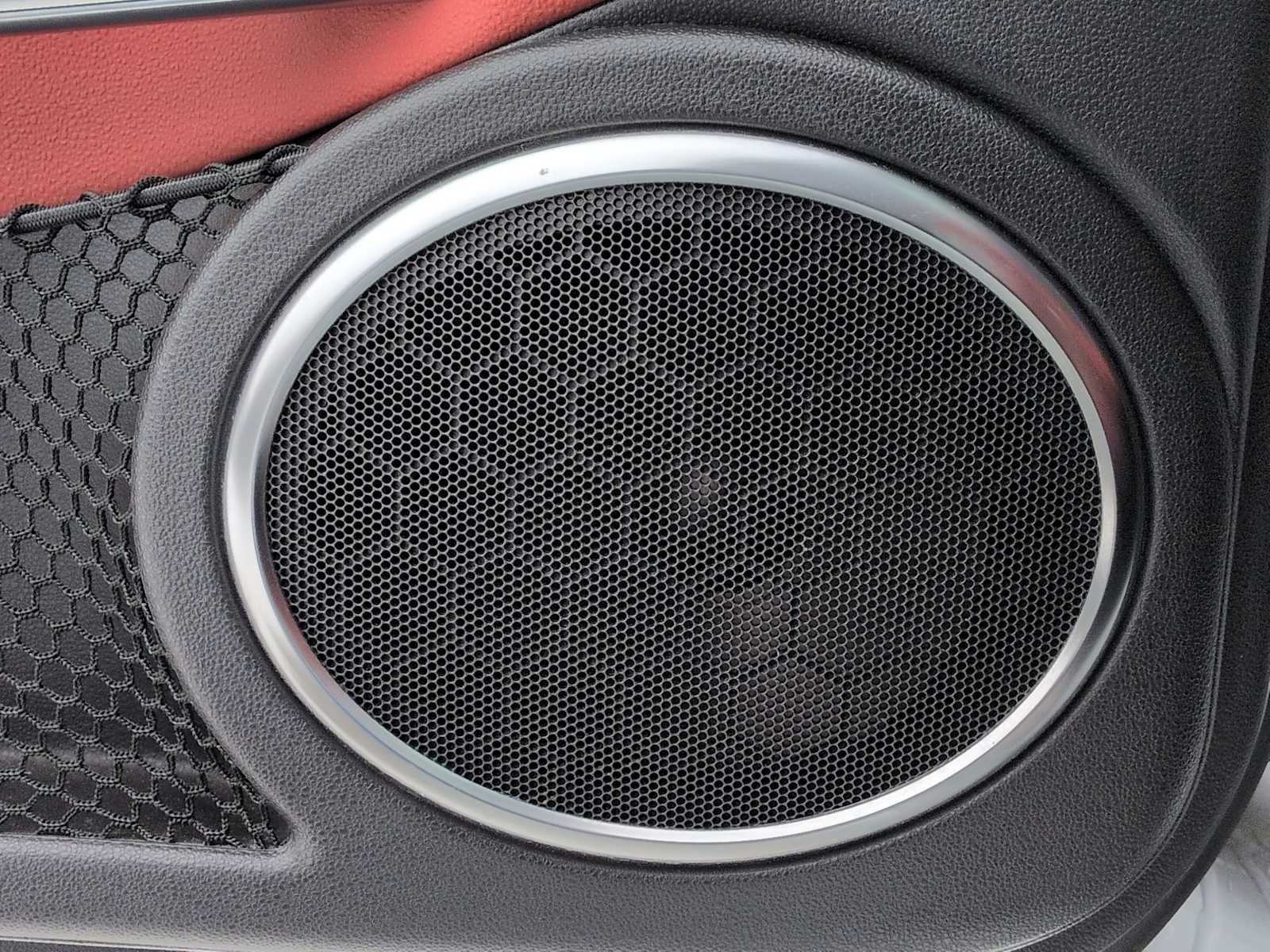 Thumbnail: 2007 Chrysler Crossfire - 23