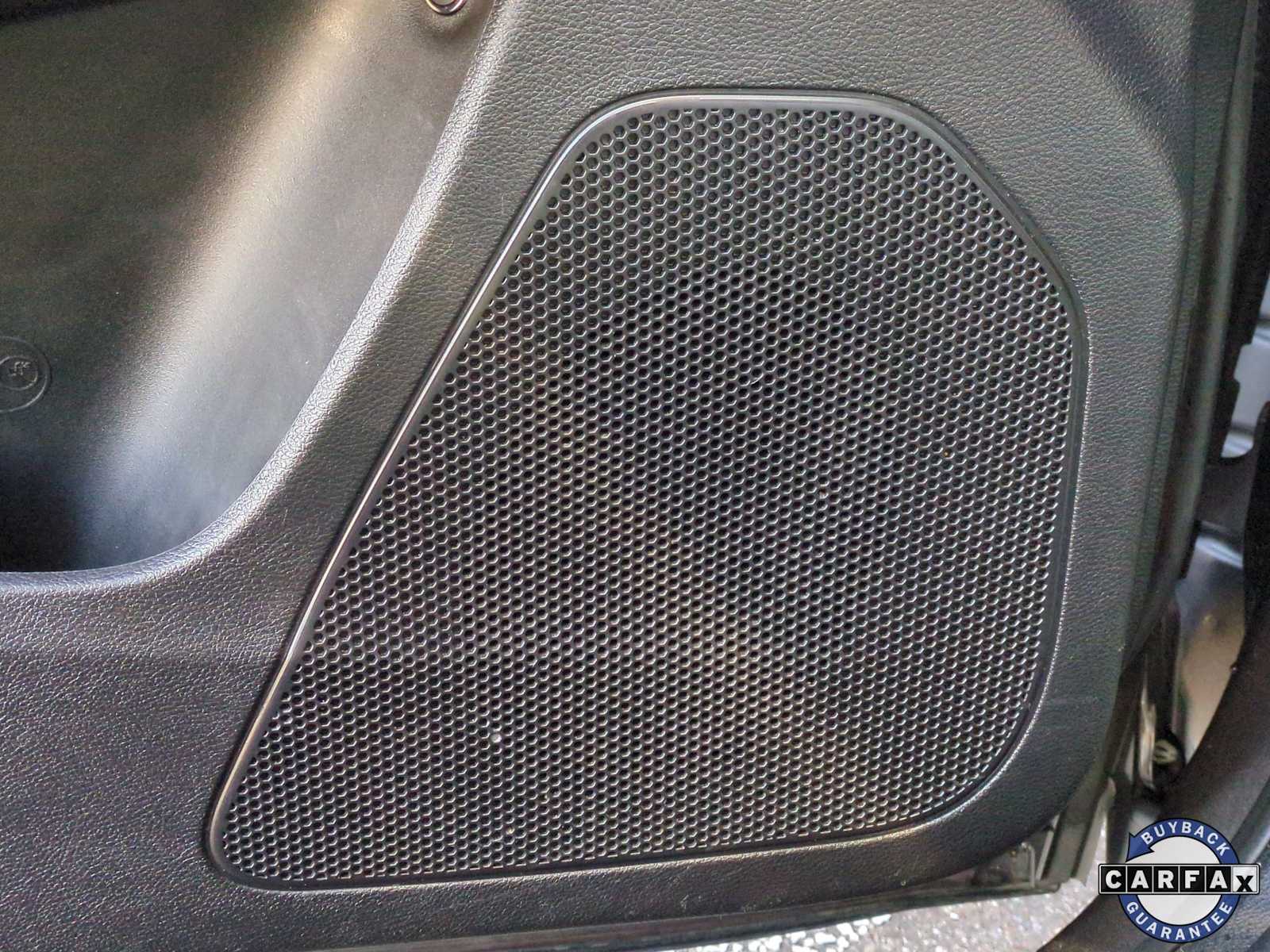 Thumbnail: 2016 Jeep Cherokee - 32