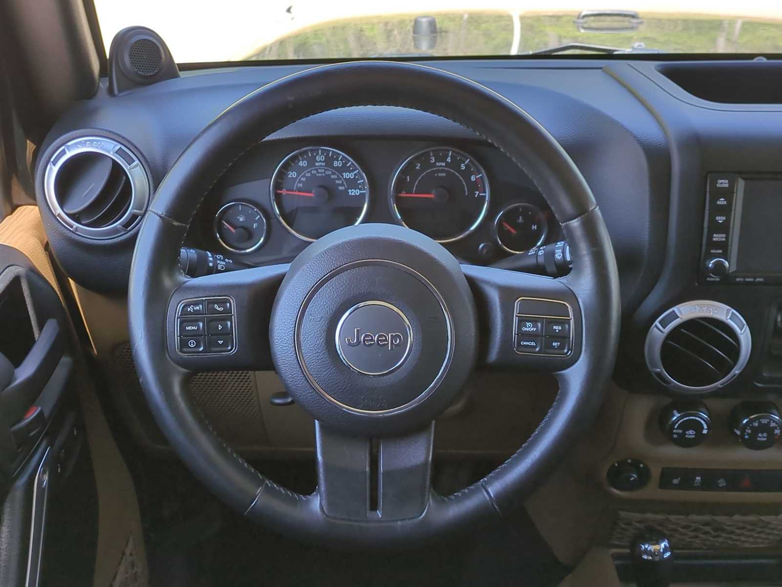 Thumbnail: 2012 Jeep Wrangler - 22
