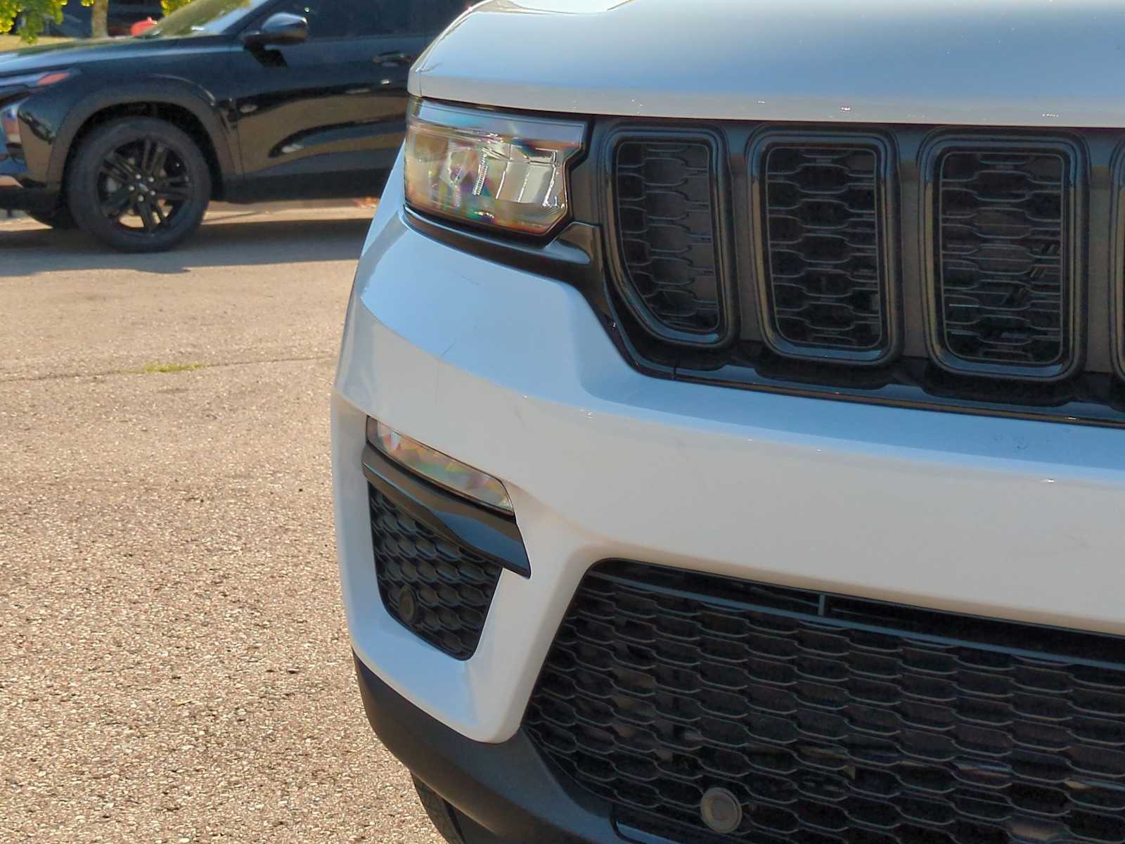 Thumbnail: 2025 Jeep Grand Cherokee - 11