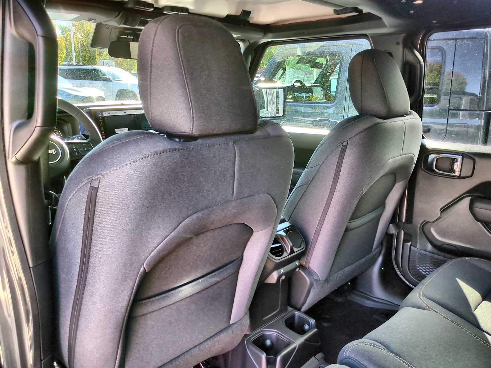 Thumbnail: 2025 Jeep Wrangler - 18