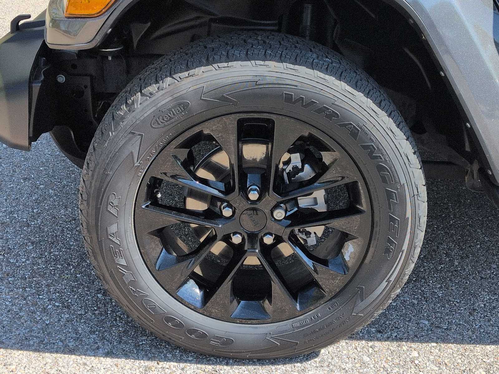 Thumbnail: 2021 Jeep Wrangler - 14