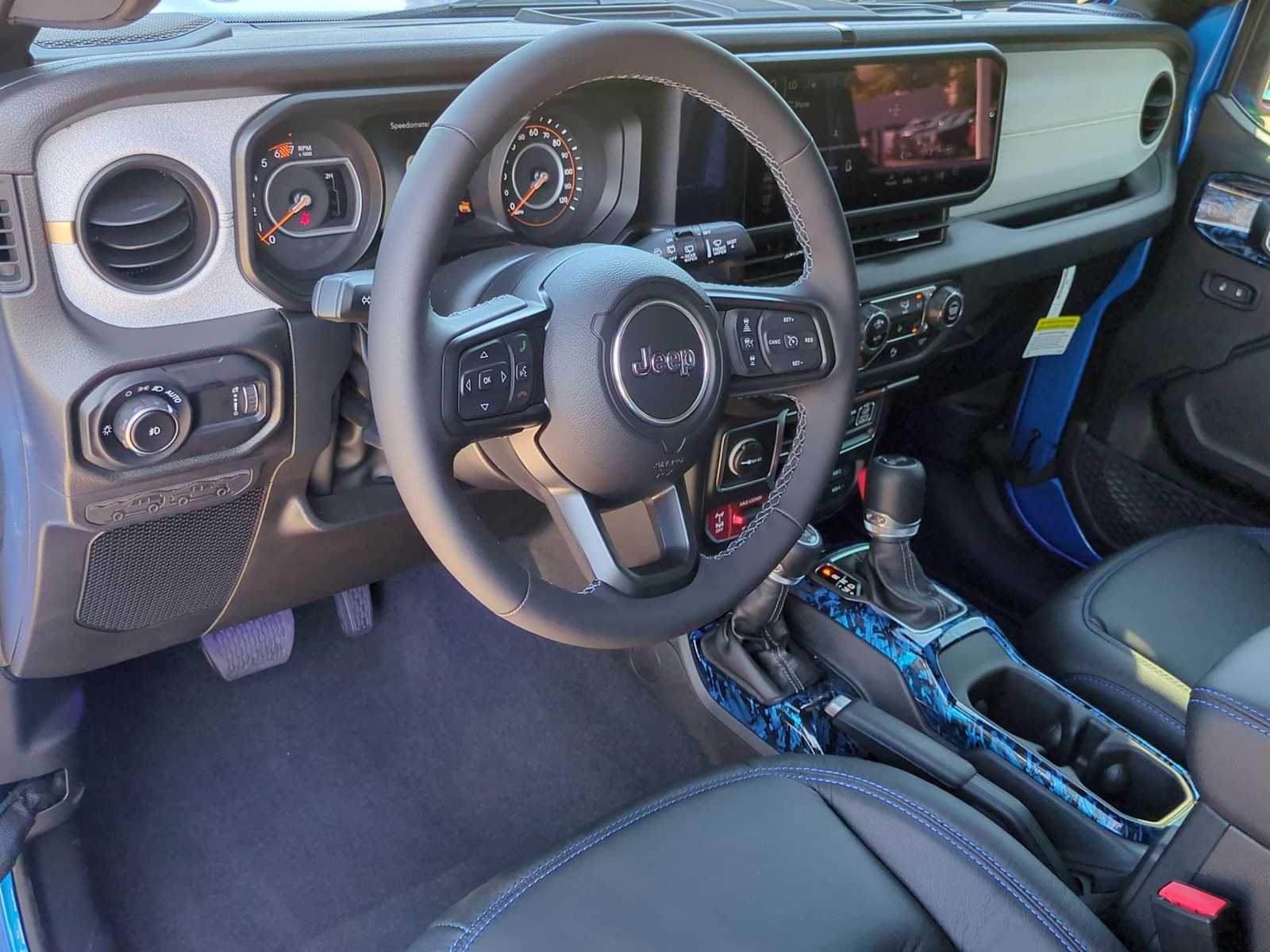 Thumbnail: 2025 Jeep Wrangler - 10