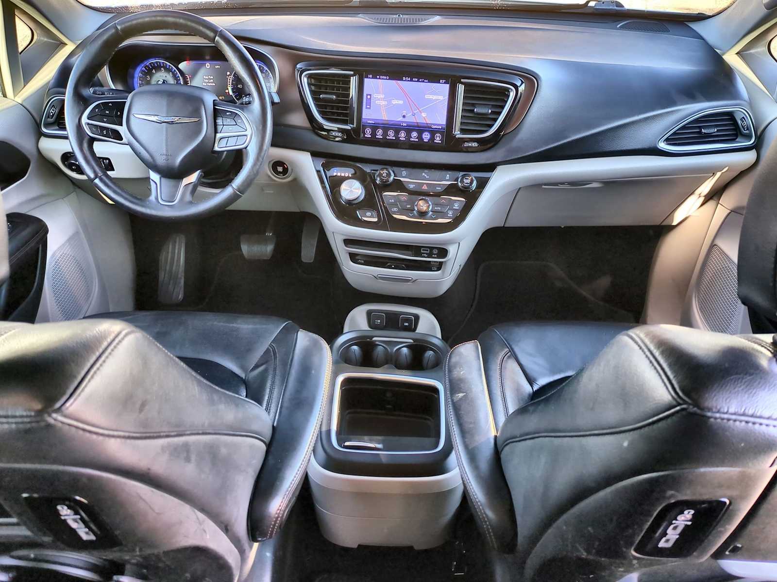 Thumbnail: 2017 Chrysler Pacifica - 15