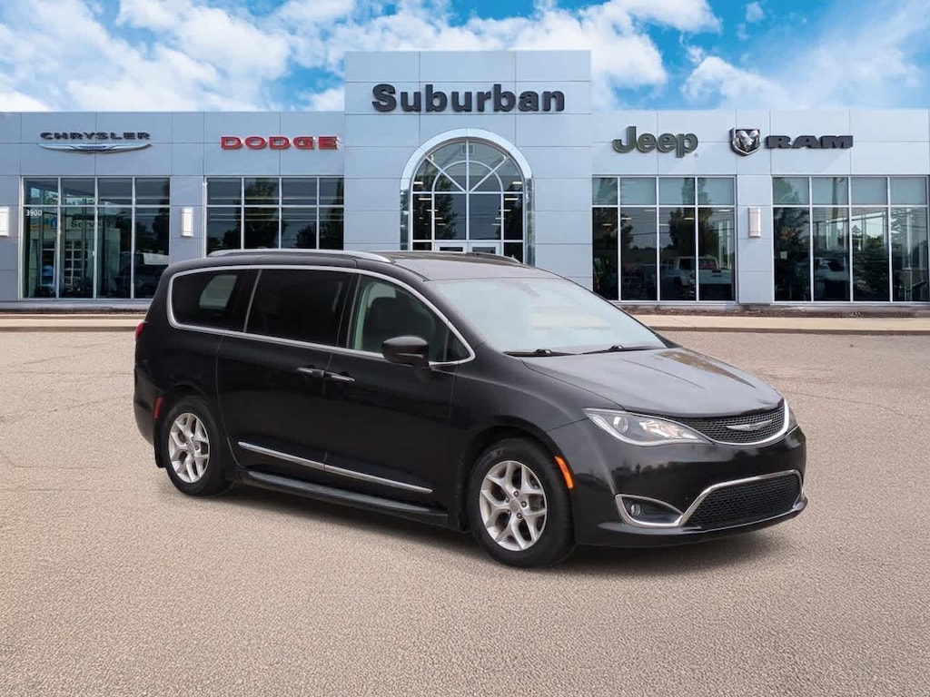 Used 2017 Chrysler Pacifica Touring-L Plus Van