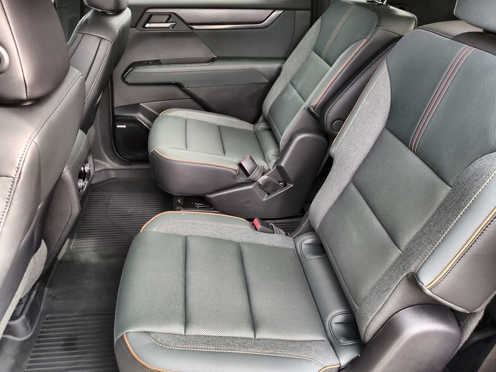 Thumbnail: 2024 GMC Acadia - 19