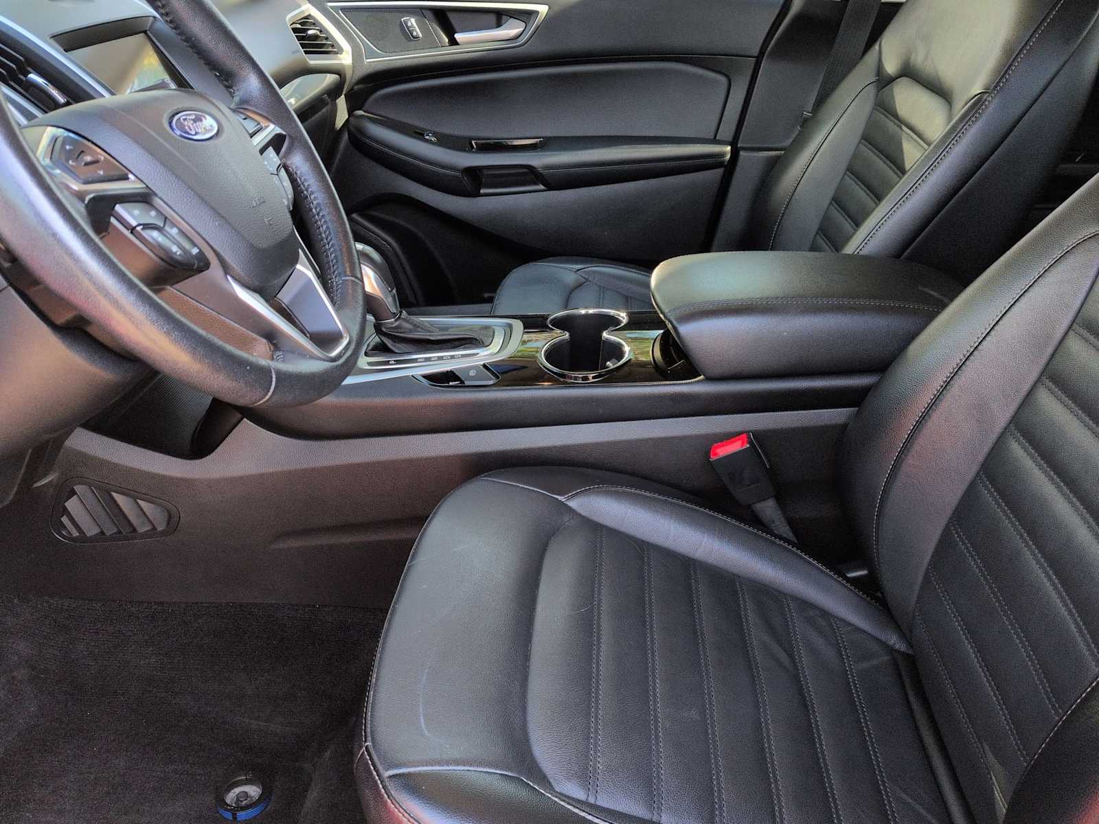 Thumbnail: 2018 Ford Edge - 15