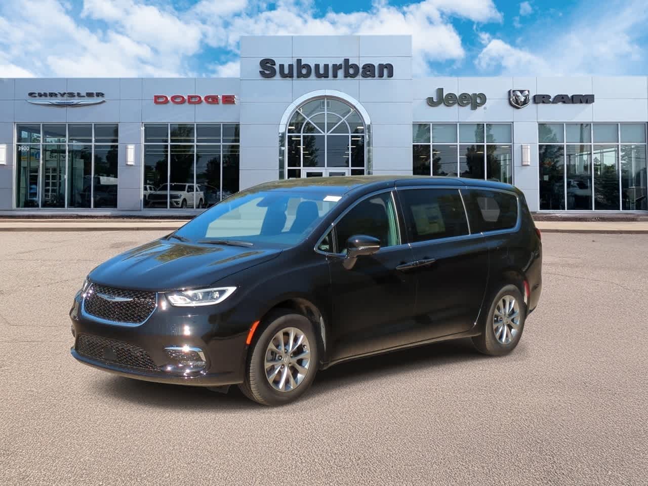 Thumbnail: 2026 Chrysler Pacifica - 4